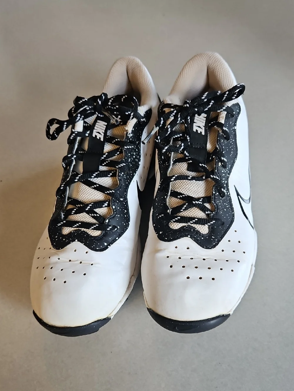 Nike Baseball Cleats - Picture 2 of 16